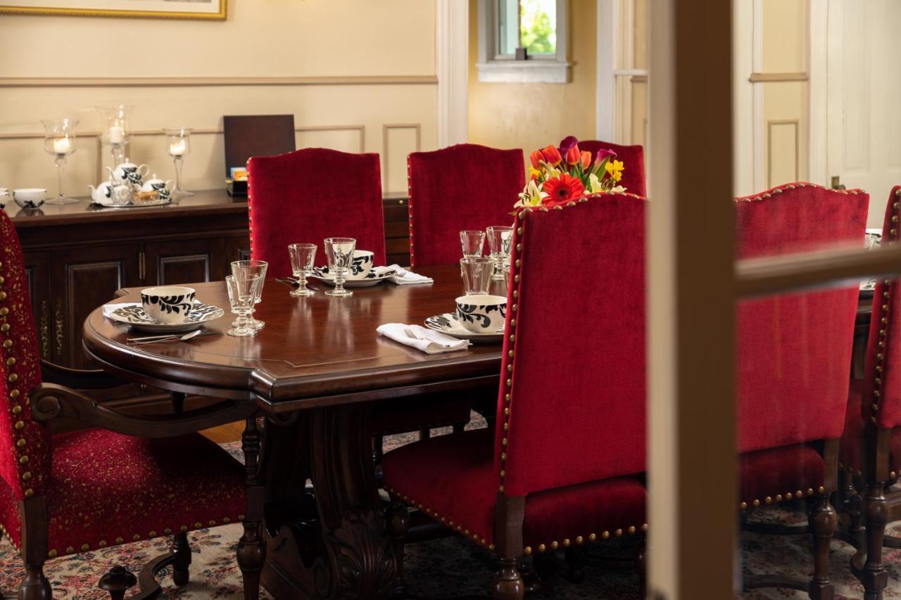 لوراي South Court Inn المظهر الخارجي الصورة